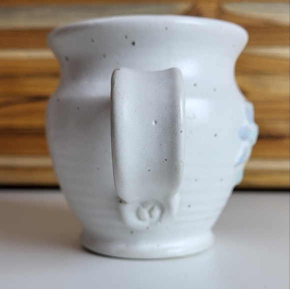 10oz White Speckled Floral Pottery Mug - Picture 4 of 10